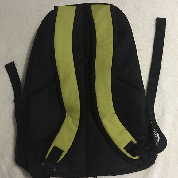 NWT Green and Black Tech Gear Backpack - Picture 6 of 7
